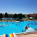 Lägenhetshotell Het Vezer Komárom