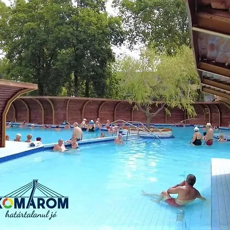 Apartahotel Hét Vezér 3*