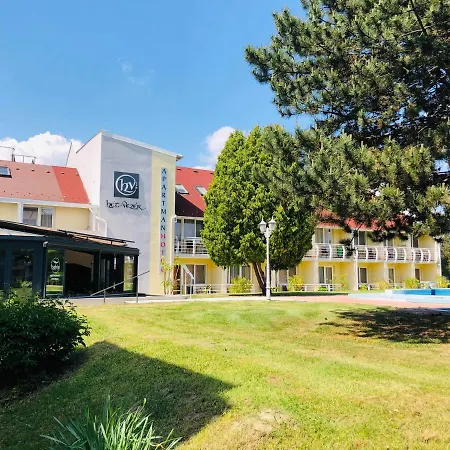 Hét Vezér Apartahotel Komárom
