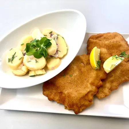 Hét Vezér Apartmanhotel 3*