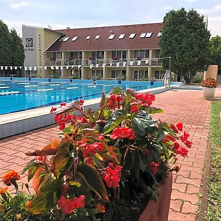 Het Vezer Apartmanhotel Komarom