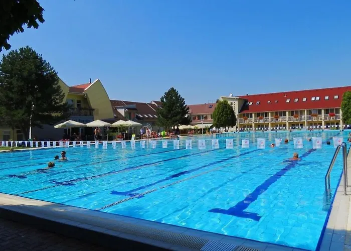 Hét Vezér Apartmanhotel Komárom